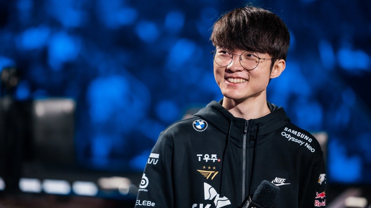 T1 Faker set to take a break following right hand injury